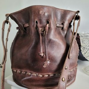 BedStu Distressed Carillo Bucket Bag/ Crossbody